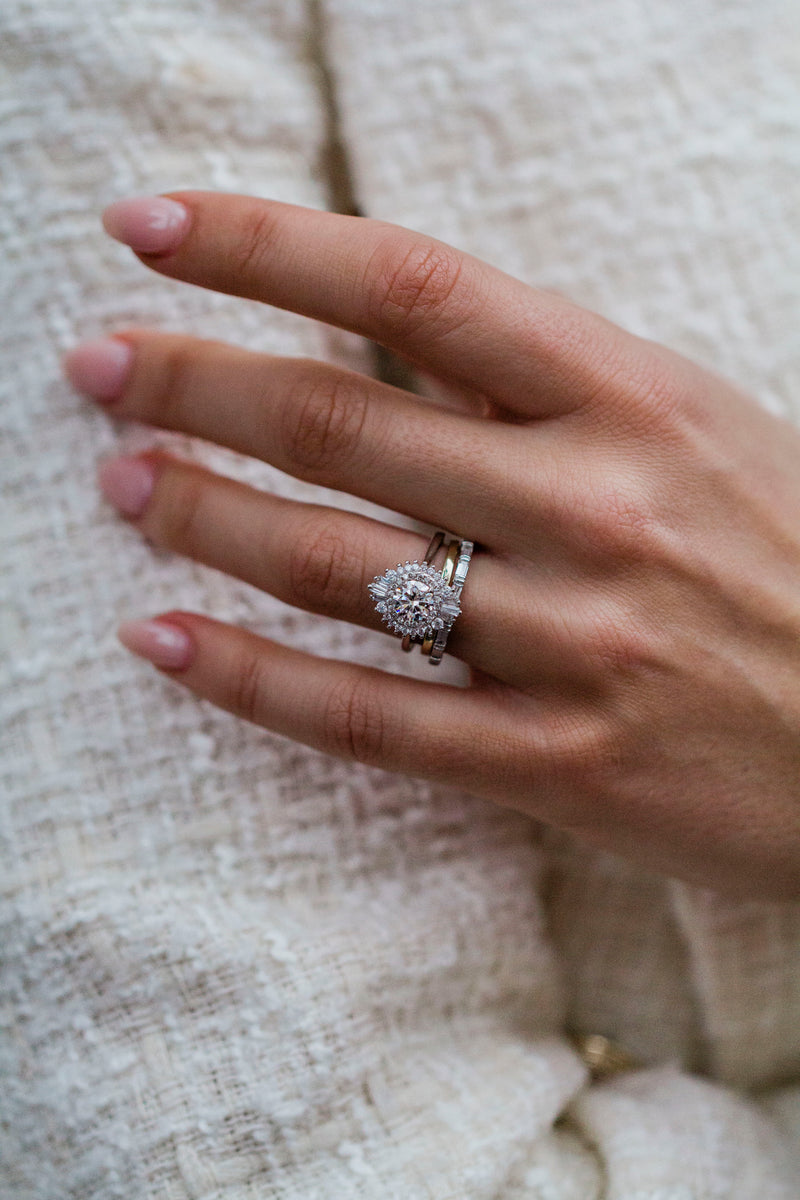 The Daisy Ring (1 Carat)