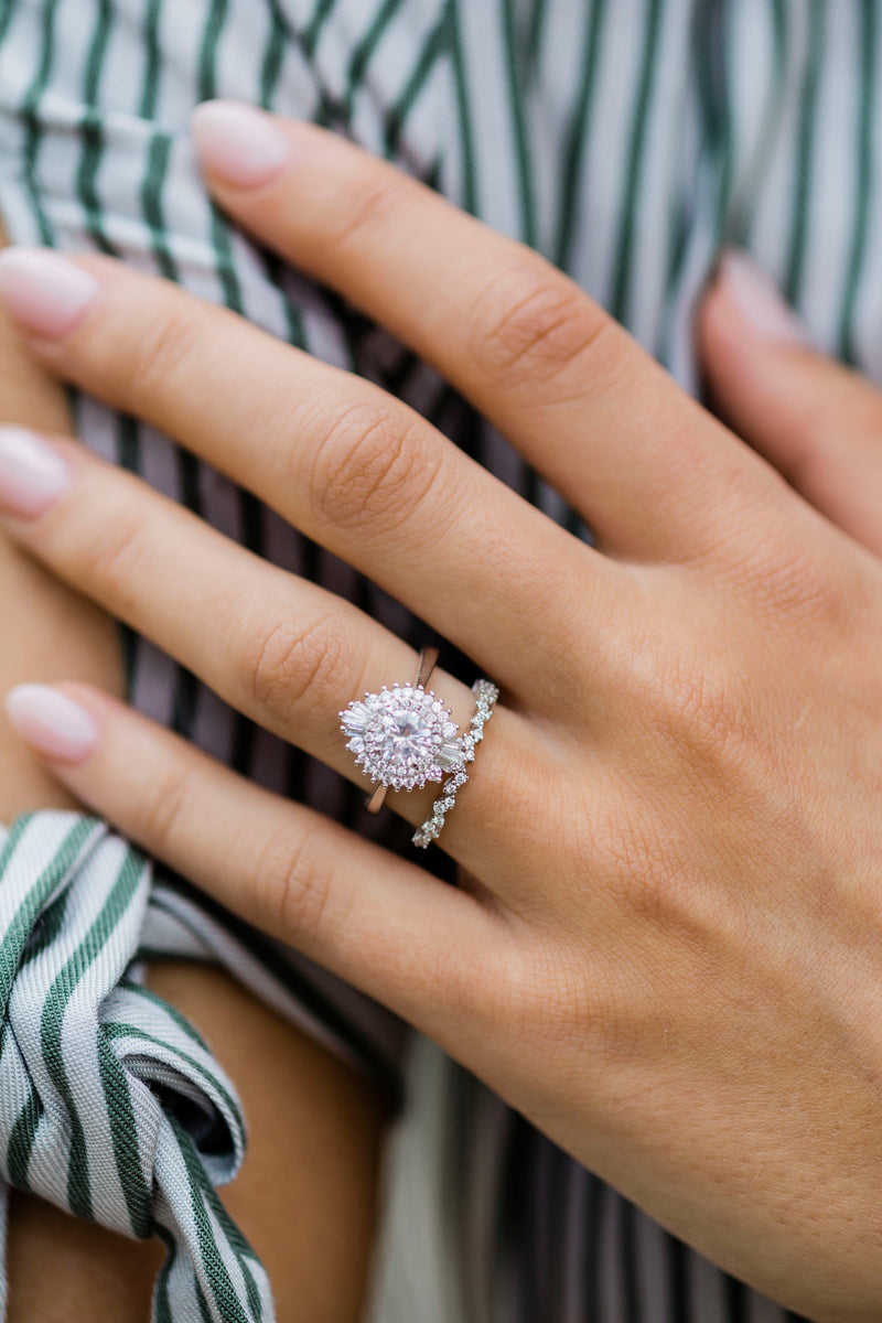 The Daisy Ring (1 Carat)