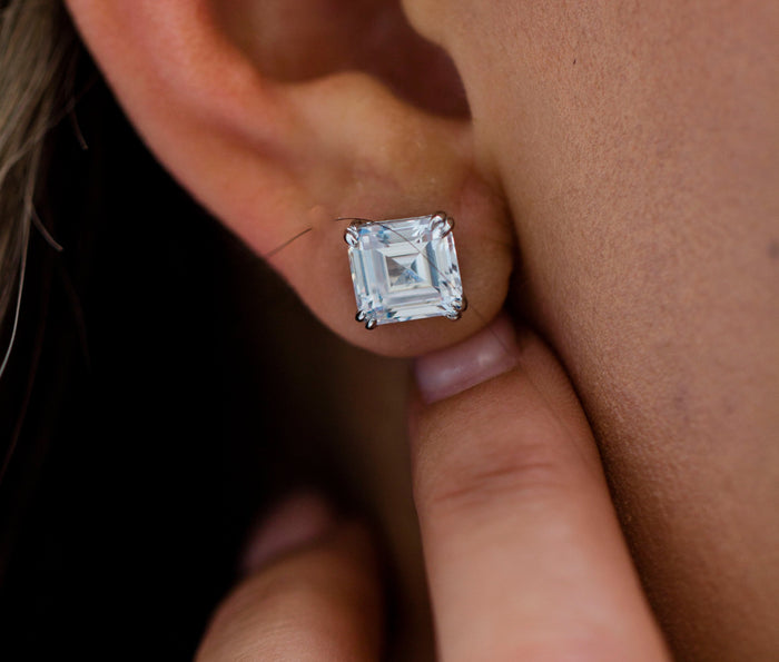 The Wren Studs (2.5 Carat)