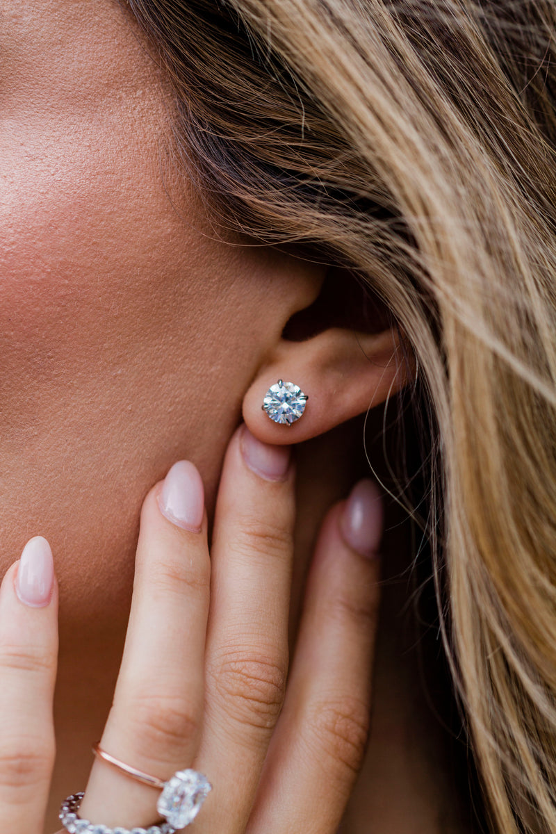The Emmy Studs (1.5 Carat)