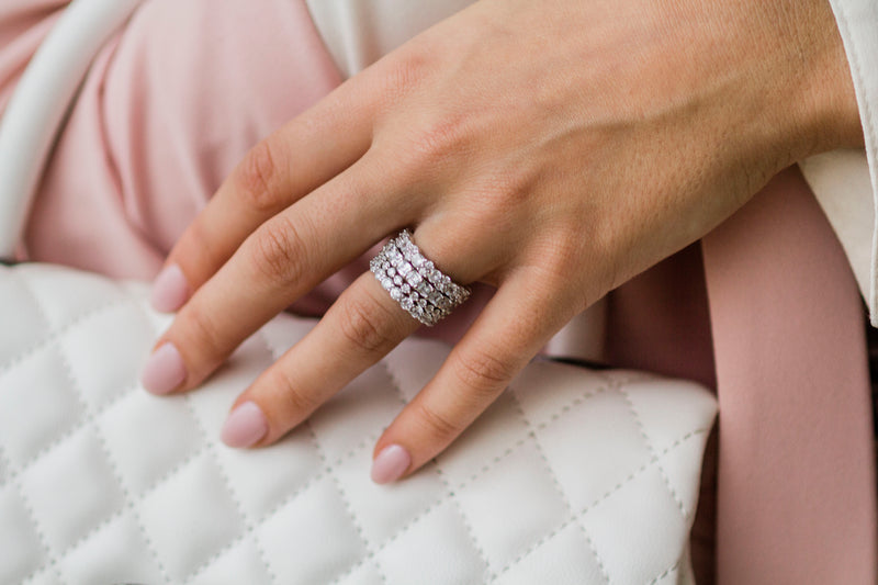 The Asscher Band (2 Carats)